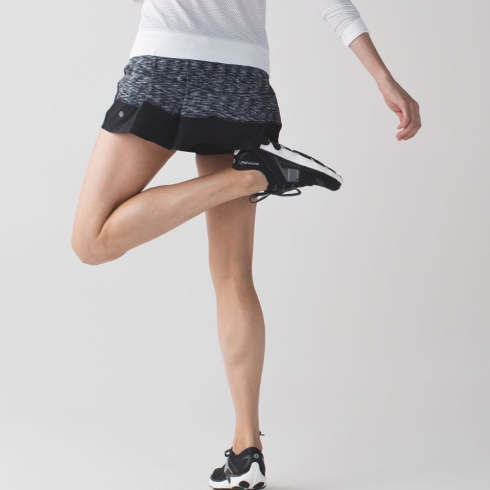 Lululemon Pace Rival Mid-Rise Skirt